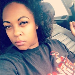 Meet your Posher, Nekia